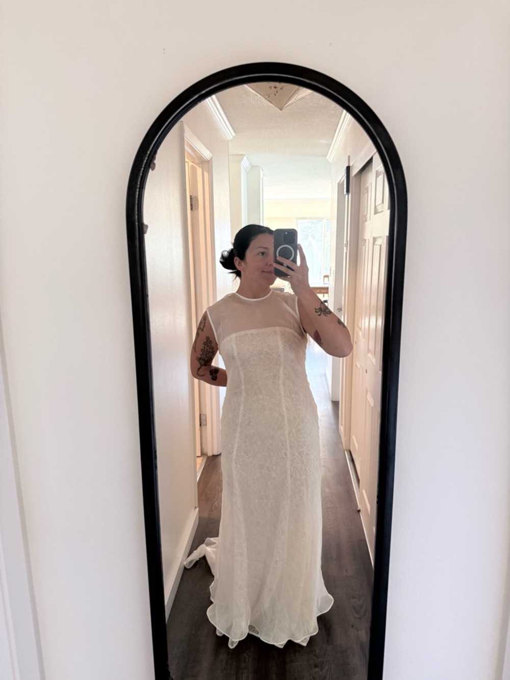 Elegant Ivory Wedding Sheath Dress - Picture 5 of 6